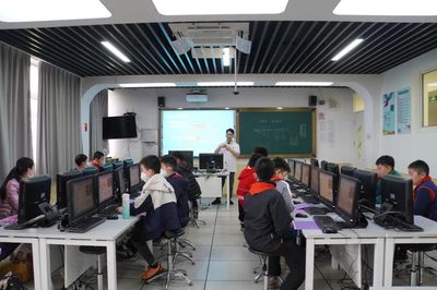 校企合作新篇章 長(zhǎng)寧小學(xué)攜手愛(ài)立信開(kāi)設(shè)編程課程，共育數(shù)字時(shí)代未來(lái)人才